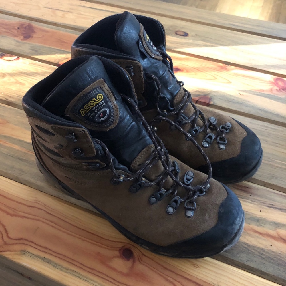 ASOS men’s hiking boots barely used!